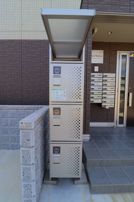 23/30 エントランス