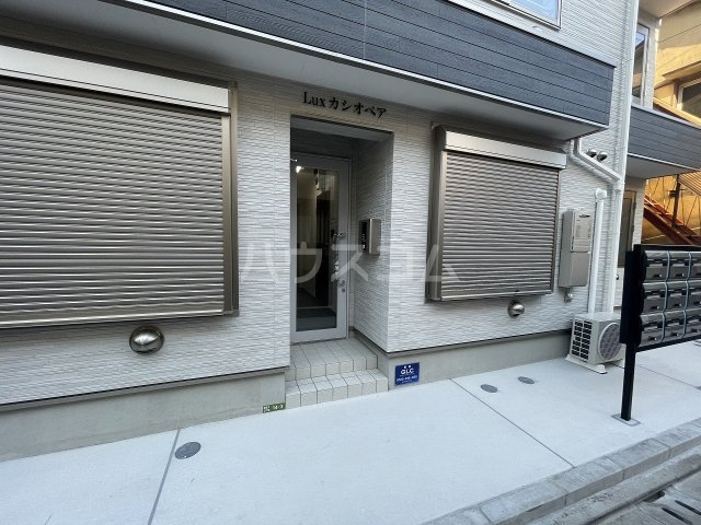18/25 エントランス
