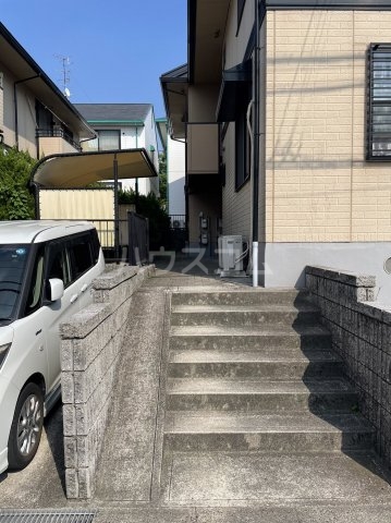 28/30 エントランス