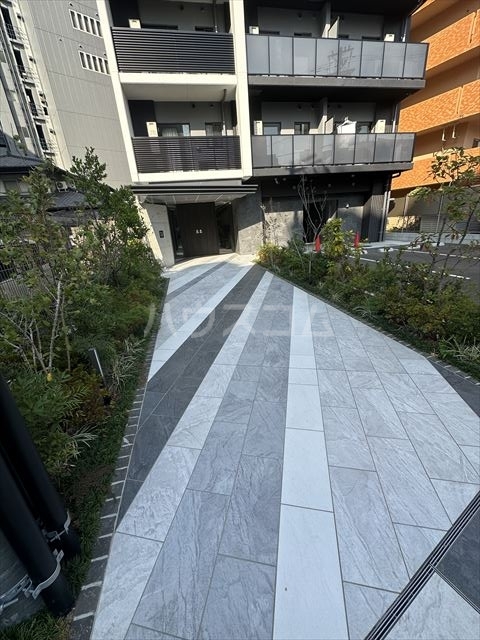 14/24 エントランス