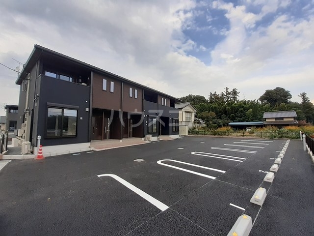 28/30 駐車場