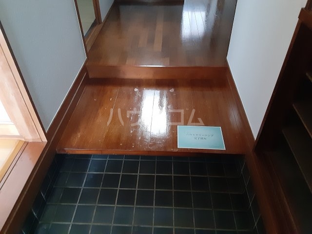 14/30 玄関