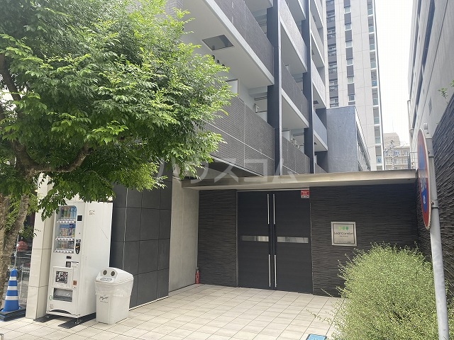 28/30 エントランス