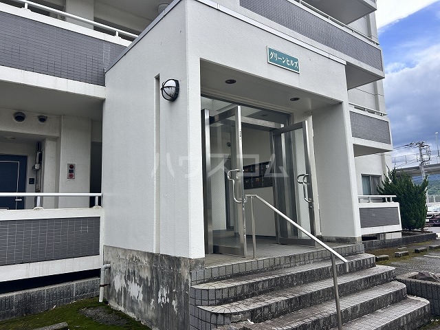 28/30 エントランス