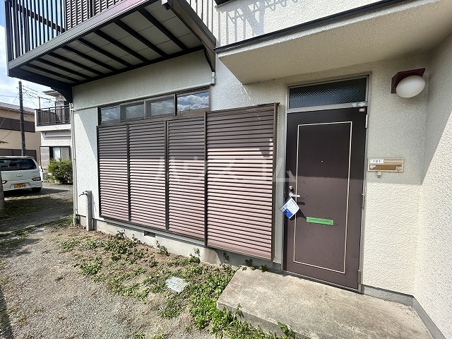 28/30 エントランス