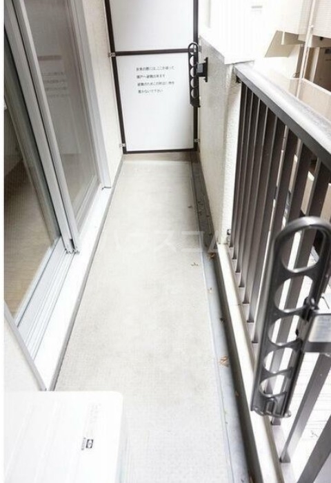 13/22 バルコニー