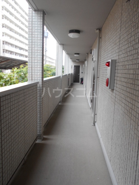 20/30 エントランス