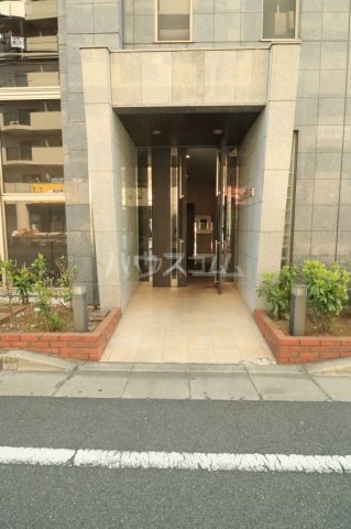 2/4 エントランス