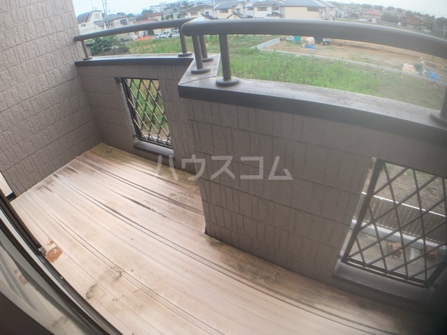 23/30 バルコニー