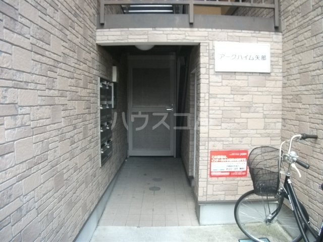 21/30 エントランス