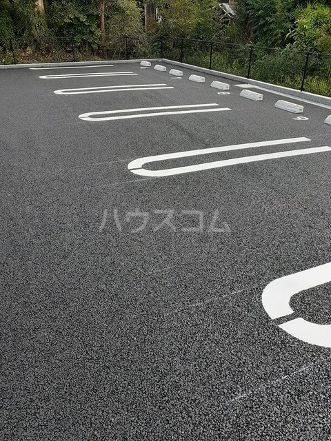 15/18 駐車場