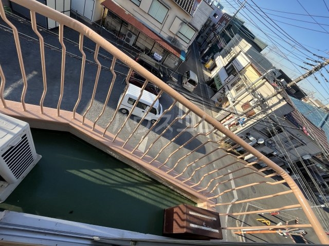 13/19 バルコニー