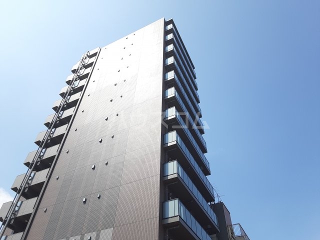 28/30 エントランス