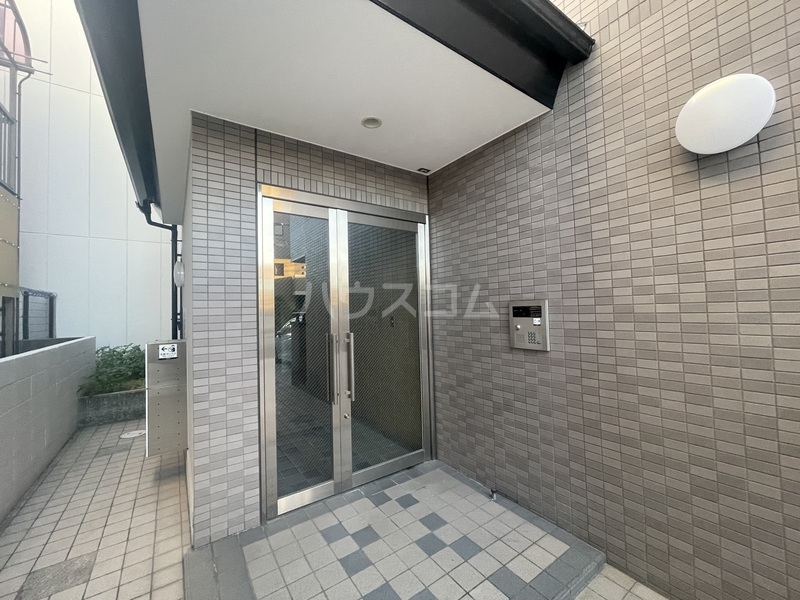 15/18 エントランス