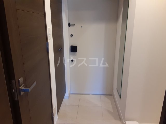 13/30 玄関