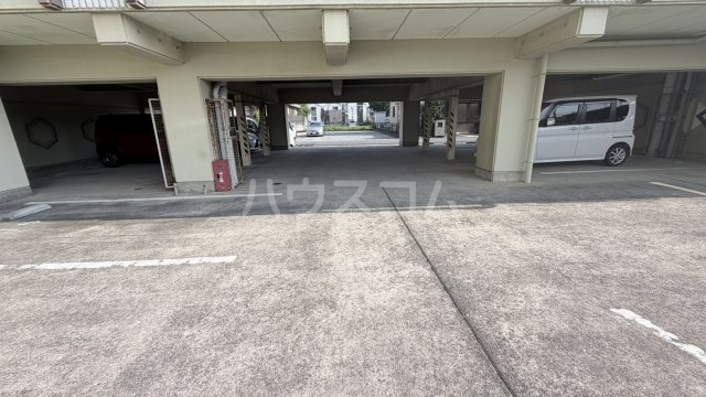 24/28 駐車場