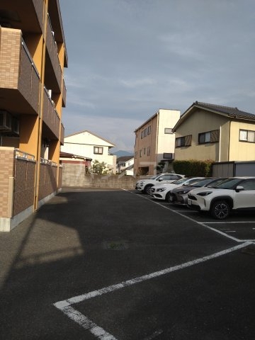 17/22 駐車場