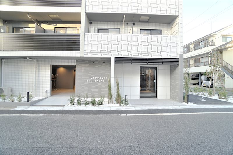 15/25 エントランス