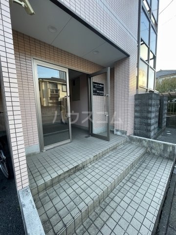 14/22 エントランス