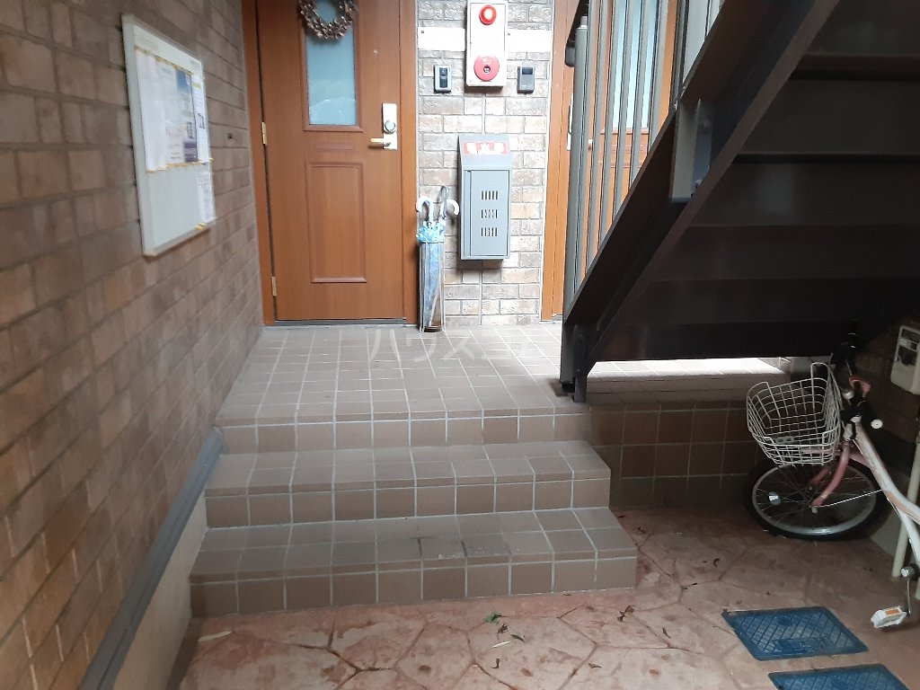 29/30 エントランス