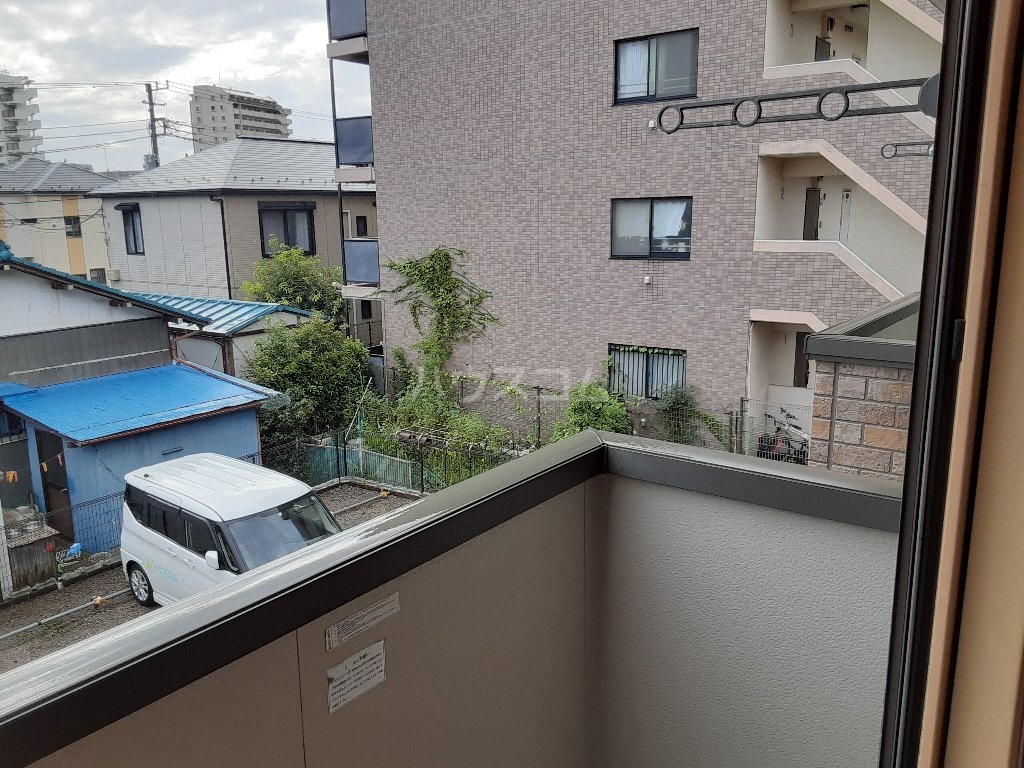 21/30 バルコニー