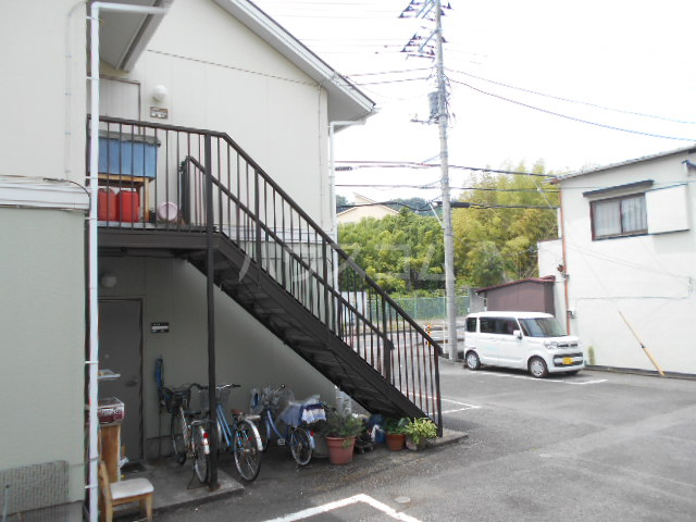 2/4 エントランス