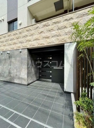 14/19 エントランス