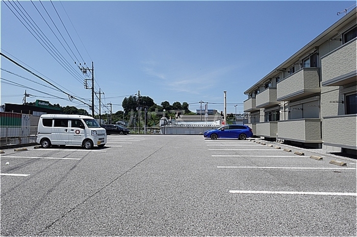22/30 駐車場