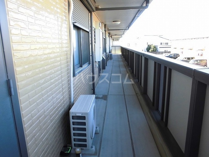 13/22 バルコニー