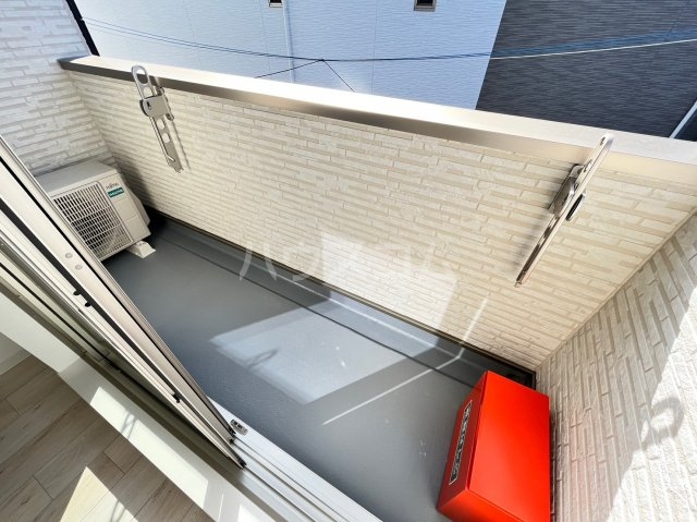 19/27 バルコニー