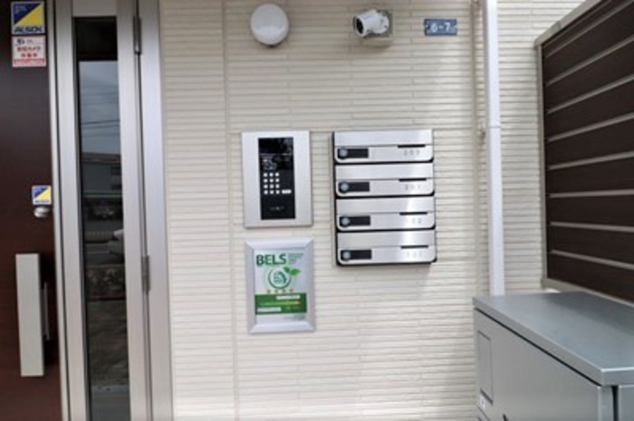 22/27 エントランス