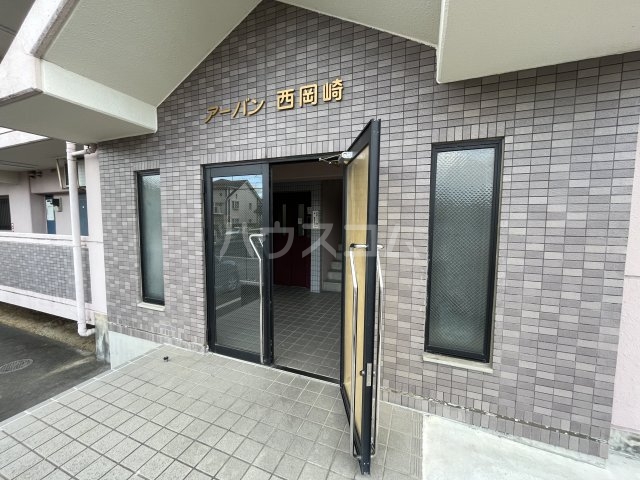 28/30 エントランス