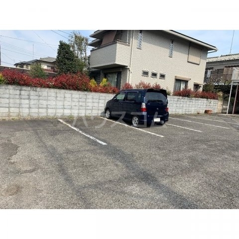 23/30 駐車場