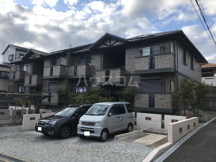 18/25 駐車場