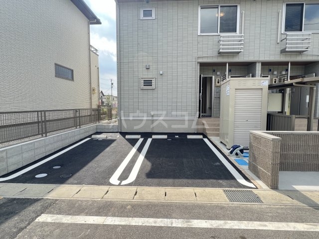 22/30 駐車場