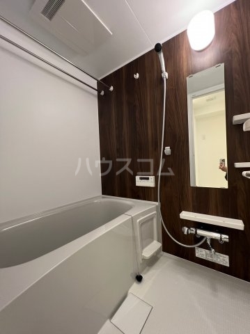 13/30 浴室
