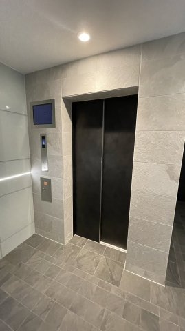 22/29 エントランス