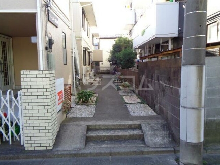 28/30 エントランス