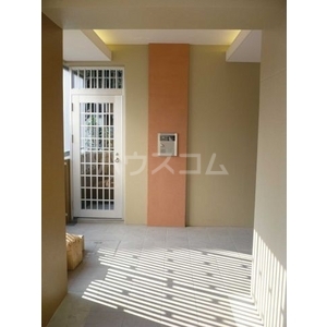 14/21 エントランス