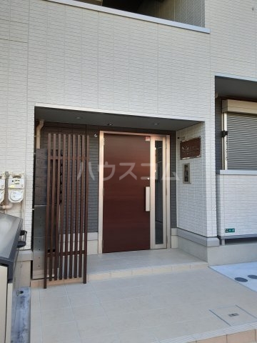 29/30 エントランス