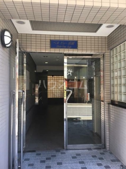 16/25 エントランス