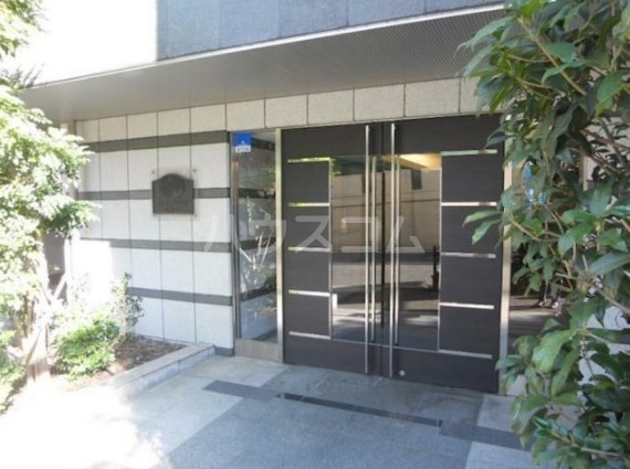 16/26 エントランス