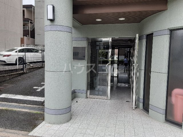 19/25 エントランス