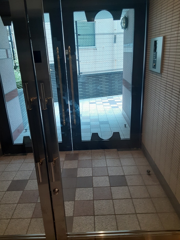 14/19 エントランス