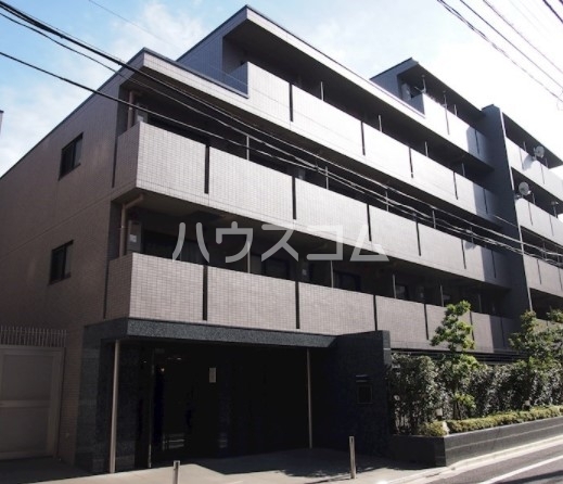 ルーブル早稲田六番館の外観