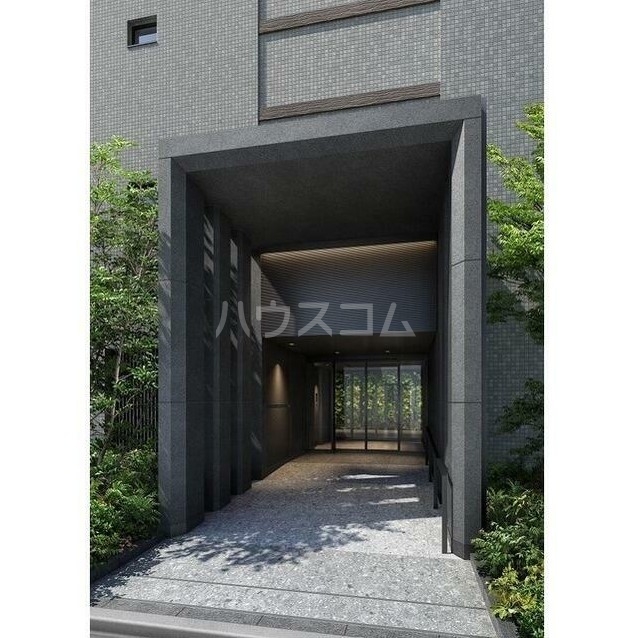 20/21 エントランス