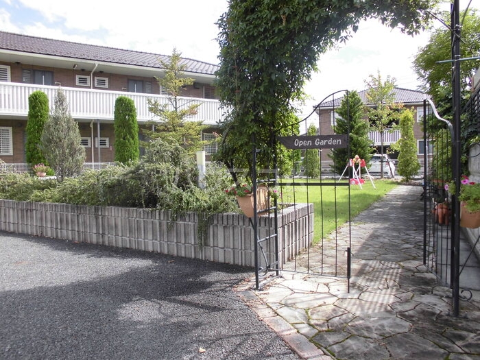 18/19 エントランス