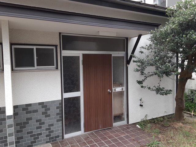 22/30 エントランス