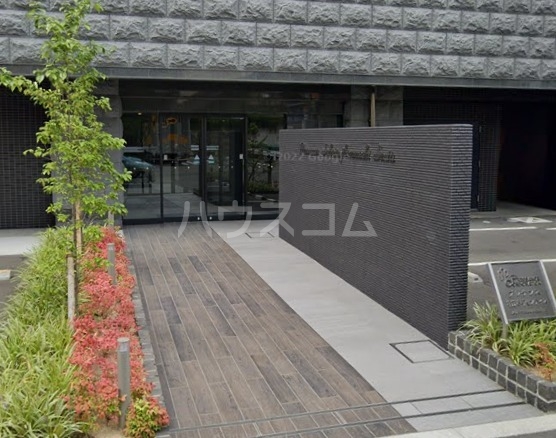 16/27 エントランス