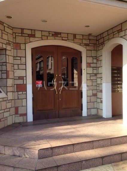 15/18 エントランス